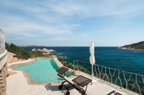 VILLA SUL MARE CON PISCINA E JACUZZI PRIVATA